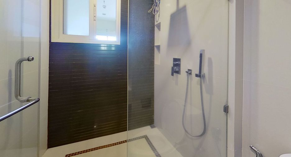 For sale and for rent 1 bed condo in Huai Khwang, Bangkok
