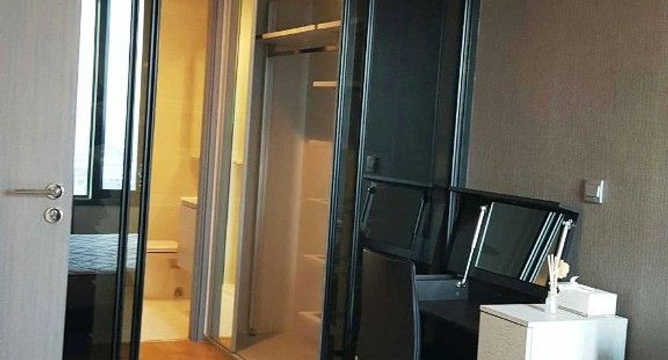For sale 1 bed condo in Khlong Toei, Bangkok