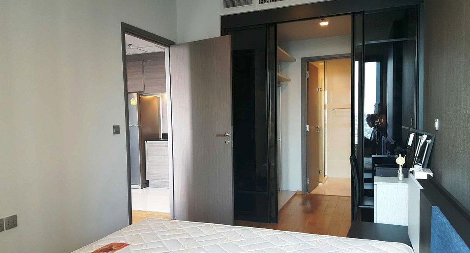 For sale 1 bed condo in Khlong Toei, Bangkok