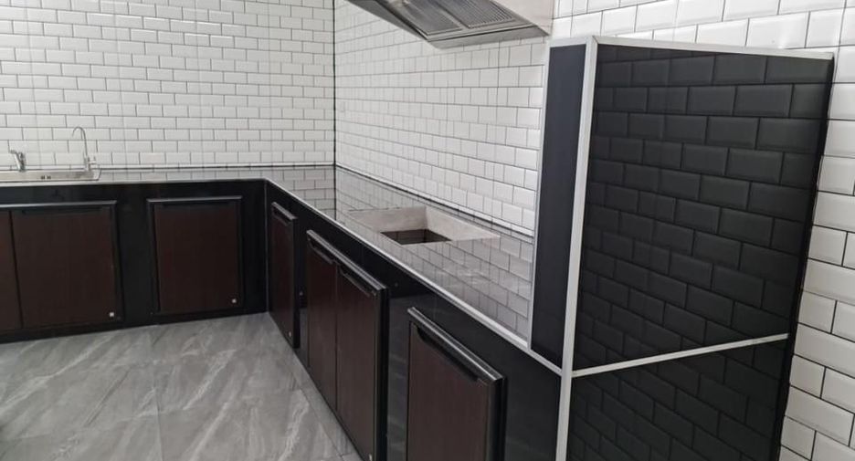 出售 4 卧室 独立屋 在 Sai Mai, 曼谷