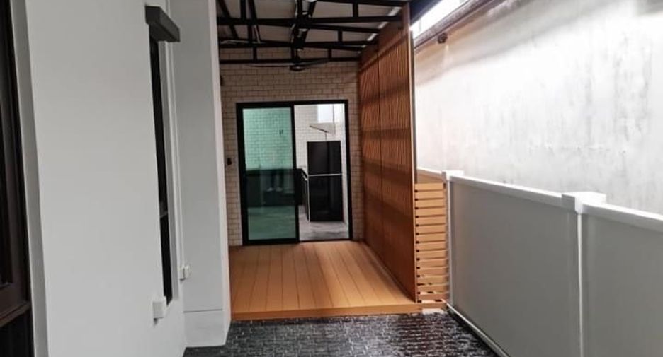 出售 4 卧室 独立屋 在 Sai Mai, 曼谷