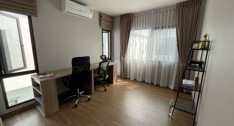 出售 4 卧室 独立屋 在 Sai Mai, 曼谷