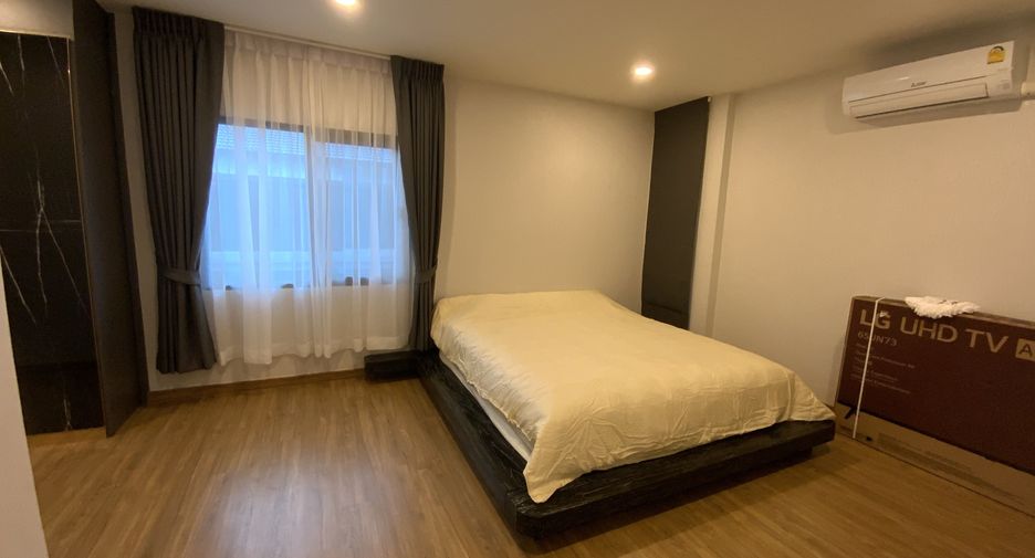 出售 4 卧室 独立屋 在 Sai Mai, 曼谷