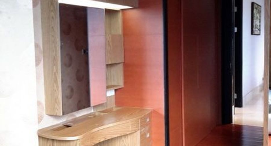 Condo en alquiler de 2 habitaciones en Sathon, Bangkok