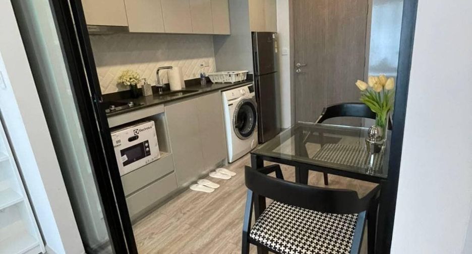 For rent 1 bed condo in Pathum Wan, Bangkok