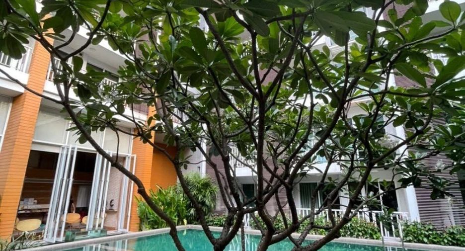 For rent 1 bed condo in Phaya Thai, Bangkok