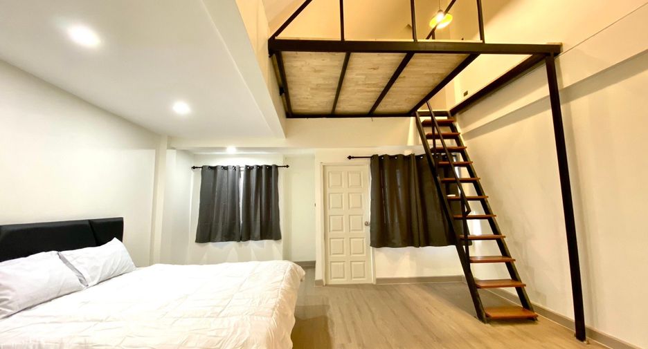 For sale 4 bedrooms townhouse in Bang Phli, Samut Prakan