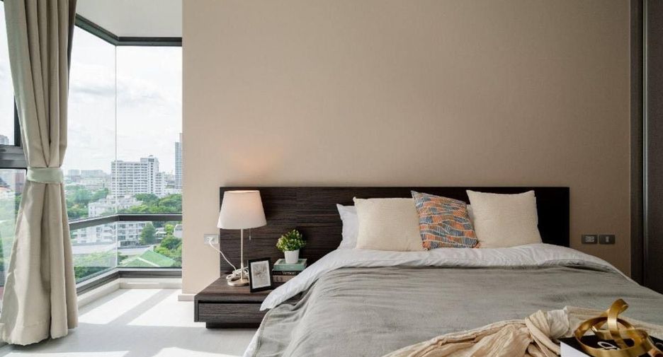 For rent 2 bedrooms condo in Khlong Toei, Bangkok