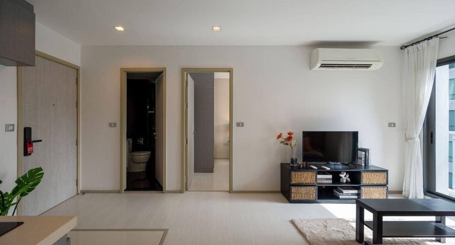 For rent 2 bedrooms condo in Khlong Toei, Bangkok