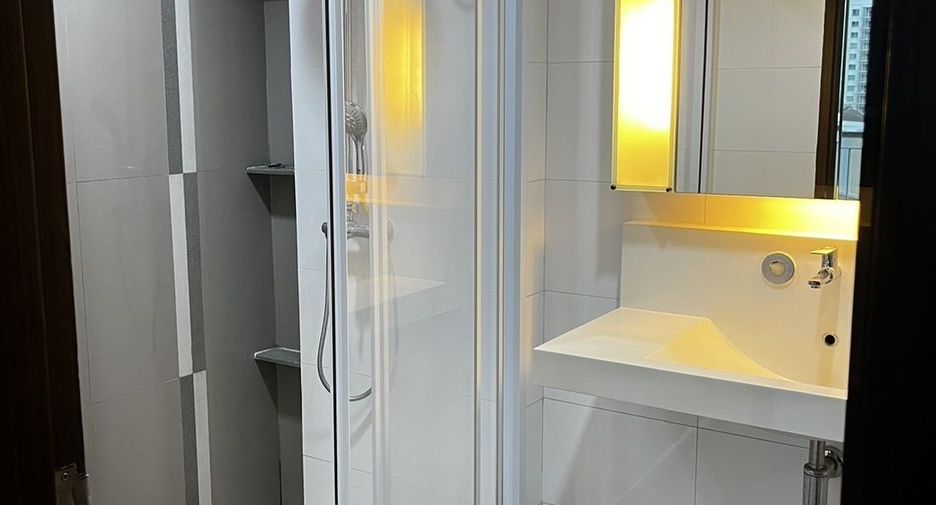 For sale and for rent 1 bed condo in Huai Khwang, Bangkok