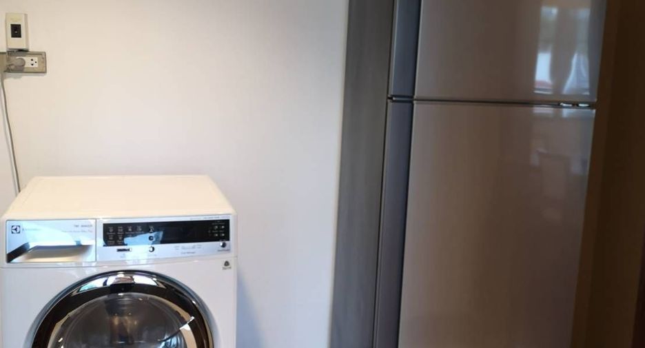 Apartment zur Miete mit 3 Zimmer in Pathum Wan, Bangkok