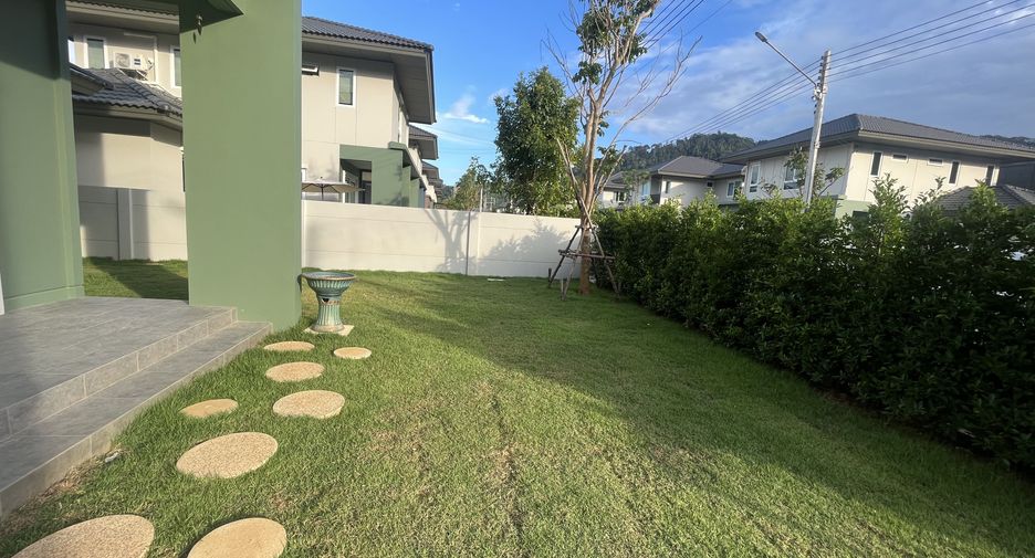 Haus zur Miete mit 4 Zimmer in Mueang Phuket, Phuket