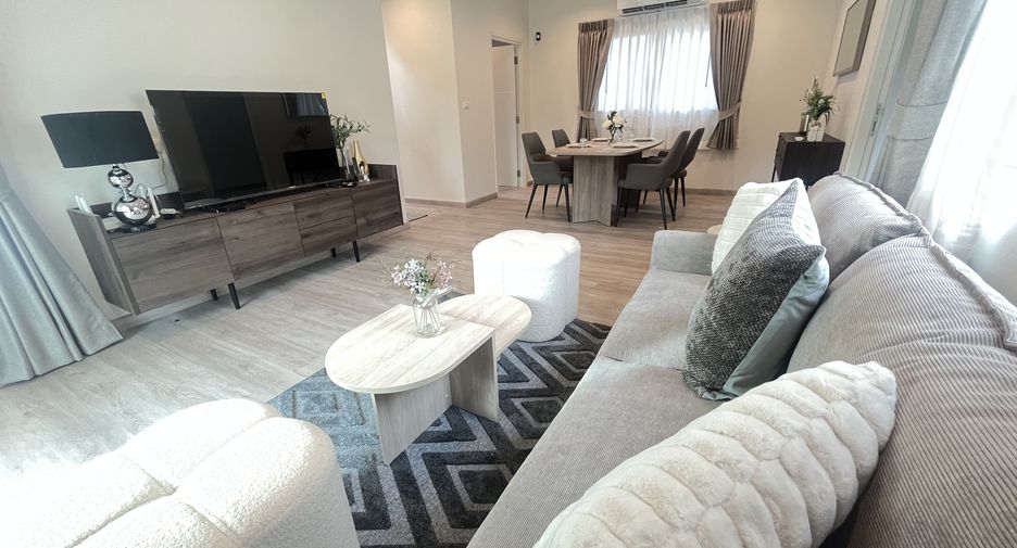 Haus zur Miete mit 4 Zimmer in Mueang Phuket, Phuket