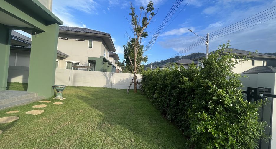 Haus zur Miete mit 4 Zimmer in Mueang Phuket, Phuket