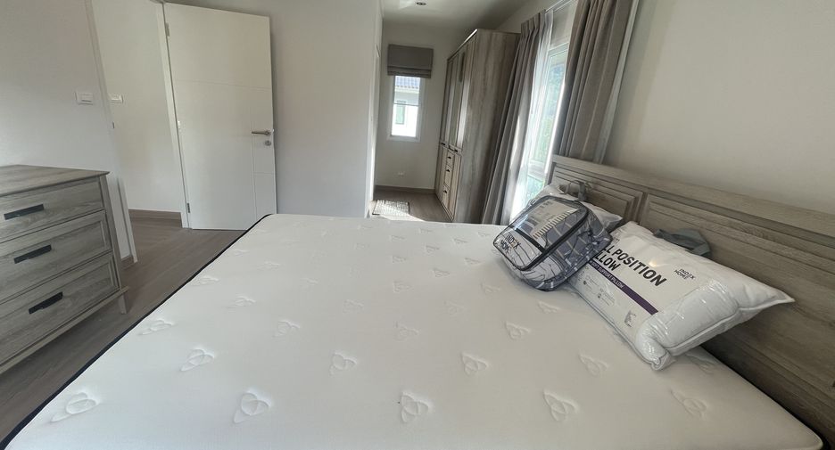 Haus zur Miete mit 4 Zimmer in Mueang Phuket, Phuket