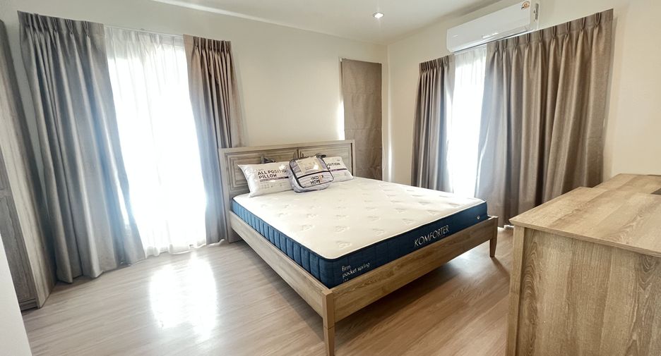 Haus zur Miete mit 4 Zimmer in Mueang Phuket, Phuket