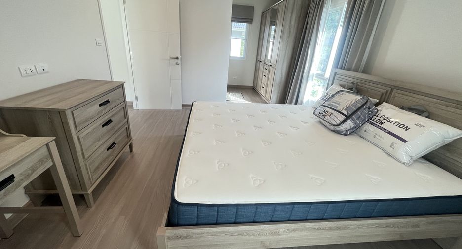 Haus zur Miete mit 4 Zimmer in Mueang Phuket, Phuket