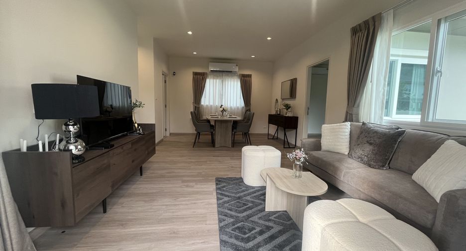 Haus zur Miete mit 4 Zimmer in Mueang Phuket, Phuket