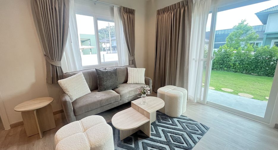 Haus zur Miete mit 4 Zimmer in Mueang Phuket, Phuket