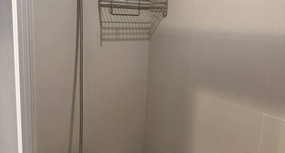 For sale 1 bed condo in Khlong Toei, Bangkok