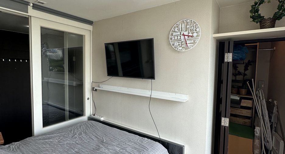 For sale 1 bed condo in Khlong Toei, Bangkok