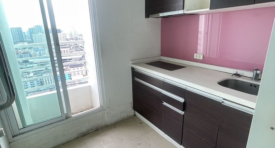 For sale 2 bedrooms condo in Bang Kapi, Bangkok
