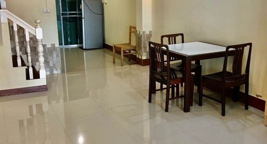 For rent 2 bedrooms townhouse in Bang Na, Bangkok