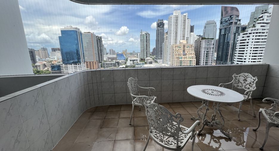 For sale and for rent 3 bedrooms condo in Watthana, Bangkok