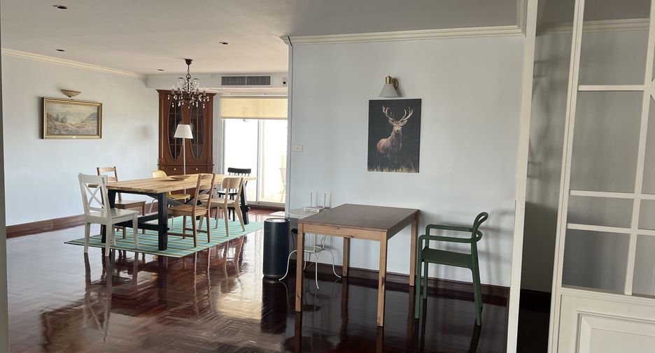 For sale and for rent 3 bedrooms condo in Watthana, Bangkok