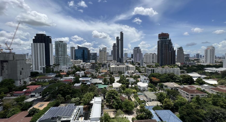 For sale and for rent 3 bedrooms condo in Watthana, Bangkok