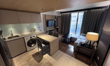 For rent 2 bedrooms apartment in Watthana, Bangkok