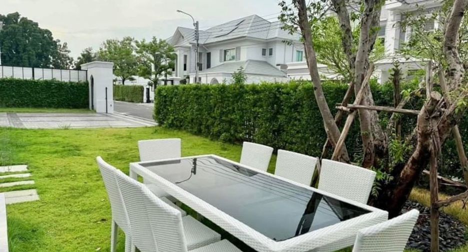 For rent 4 bedrooms house in Lat Krabang, Bangkok