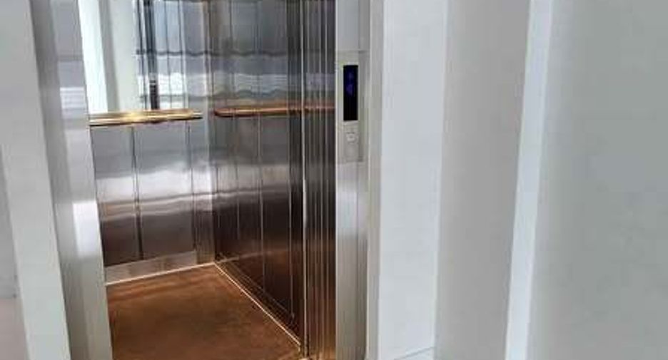 For rent 4 bedrooms retail Space in Suan Luang, Bangkok