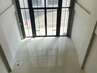 For rent 4 bedrooms retail Space in Suan Luang, Bangkok