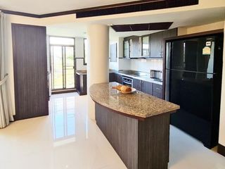 Apartamento en alquiler de 3 habitaciones en Watthana, Bangkok