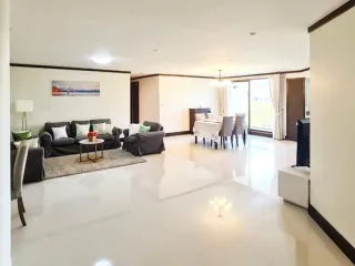 À louer 3 chambres appartement à Watthana, Bangkok