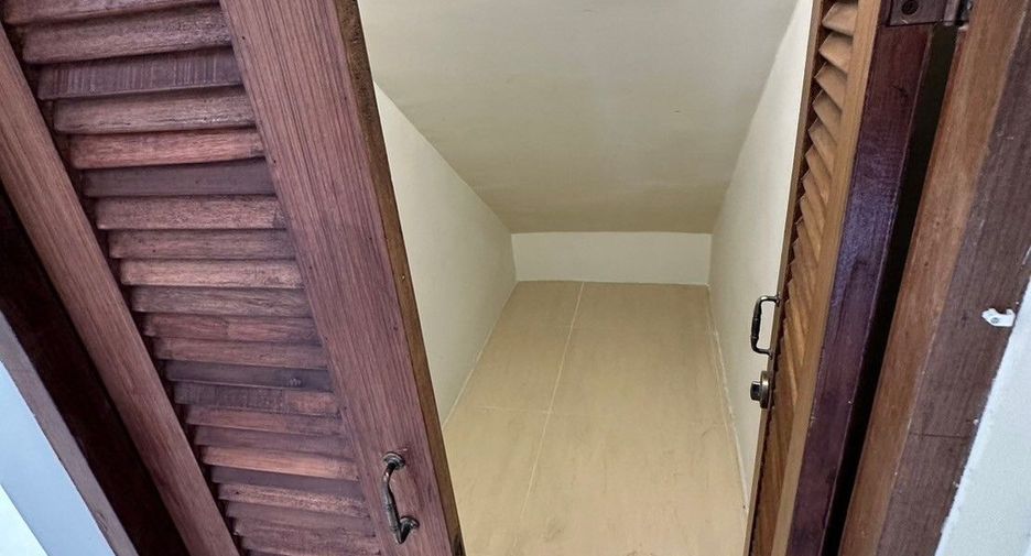 For sale office in Bang Khen, Bangkok