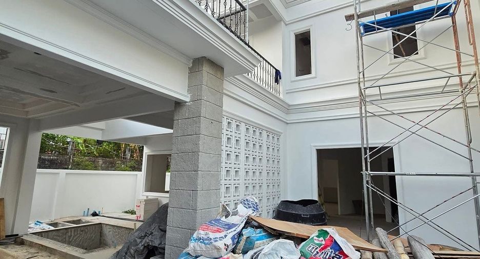 Villa zum Kauf mit 4 Zimmer in Mueang Phuket, Phuket