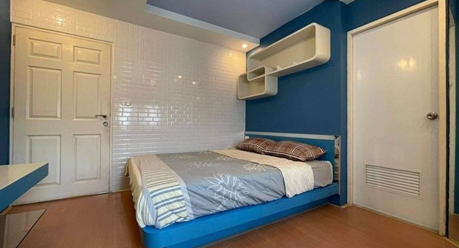 For sale 3 bedrooms townhouse in Wang Thonglang, Bangkok