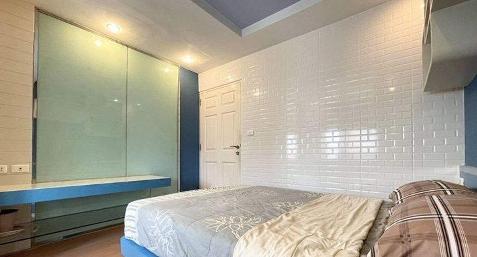 For sale 3 bedrooms townhouse in Wang Thonglang, Bangkok