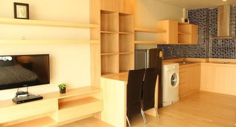 For sale and for rent studio condo in Khlong Toei, Bangkok