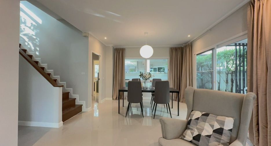 Haus zur Miete mit 4 Zimmer in Mueang Phuket, Phuket