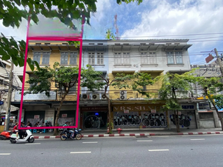For rent 6 ベッドルーム retail Space in Bang Rak, Bangkok