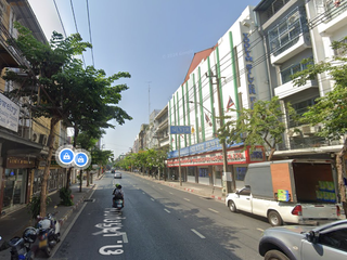 For rent 6 ベッドルーム retail Space in Bang Rak, Bangkok