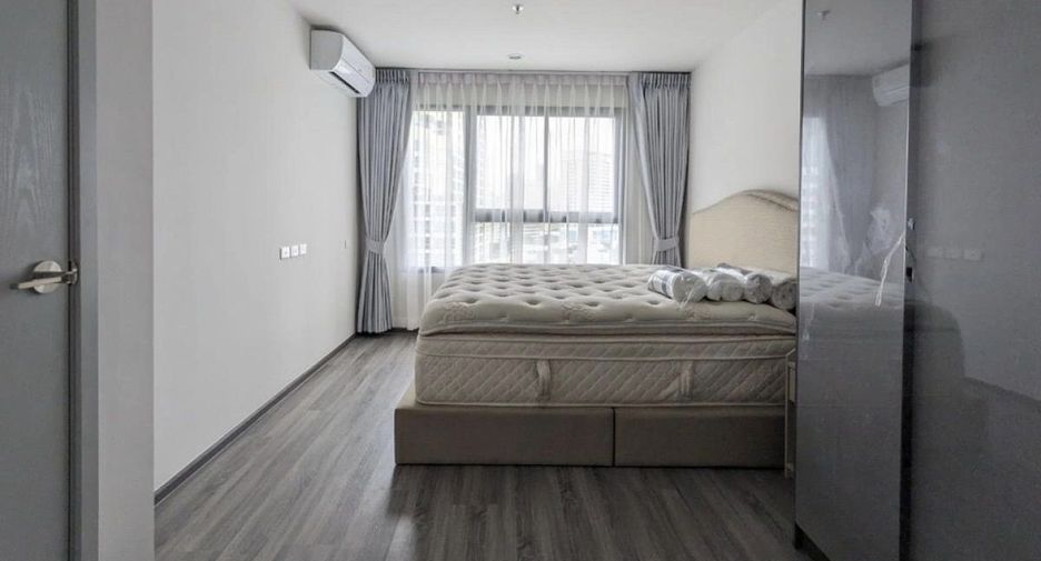 Condo en alquiler de 2 habitaciones en Bang Rak, Bangkok