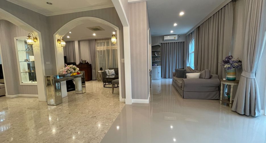 For sale 3 bedrooms house in Bueng Kum, Bangkok