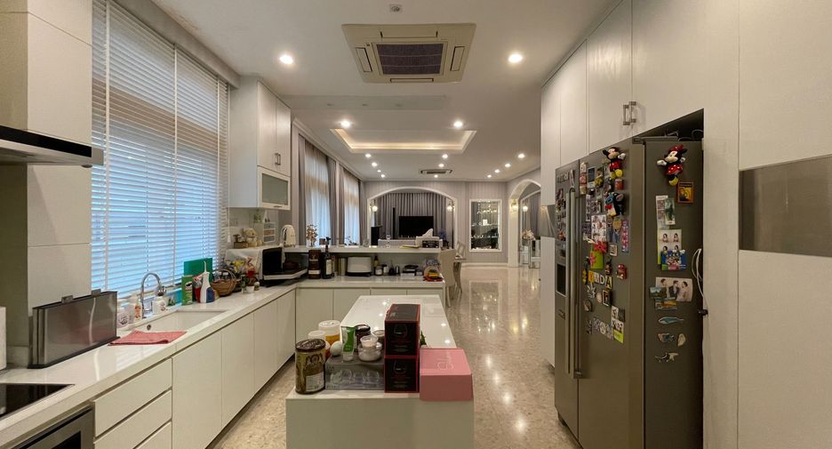 For sale 3 bedrooms house in Bueng Kum, Bangkok