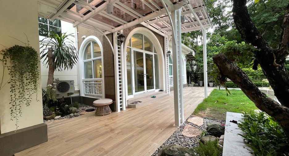 For sale 3 bedrooms house in Bueng Kum, Bangkok