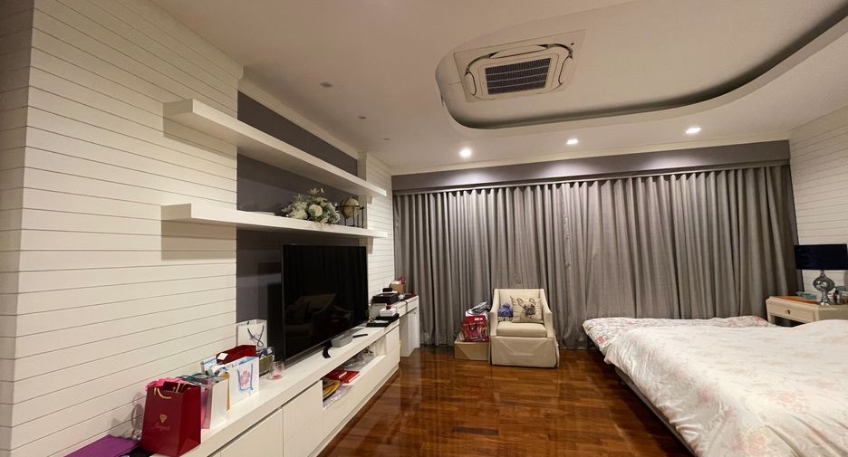 For sale 3 bedrooms house in Bueng Kum, Bangkok