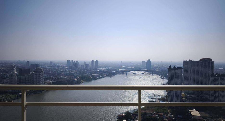 For rent 3 bedrooms condo in Bang Kho Laem, Bangkok